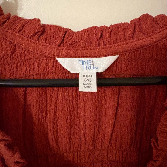 Women's Rust Ruffled Top - Picture 3 of 3